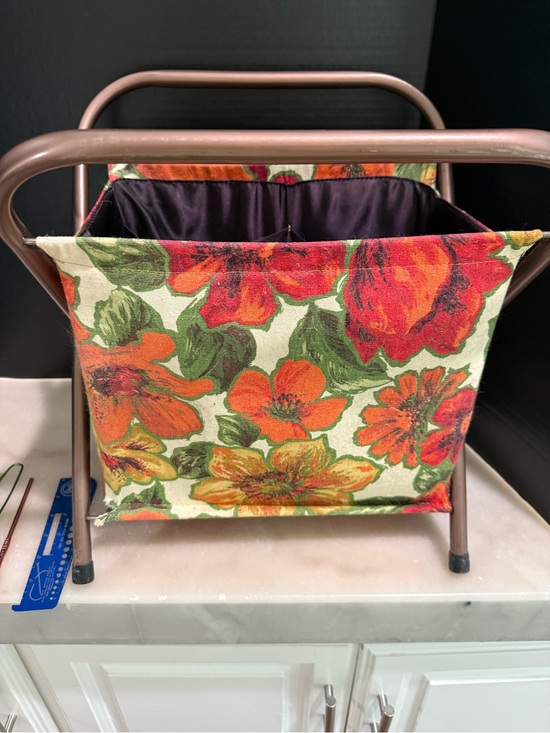 Other - Vintage Floral Quilted Folding Knitting Basket with Accessories